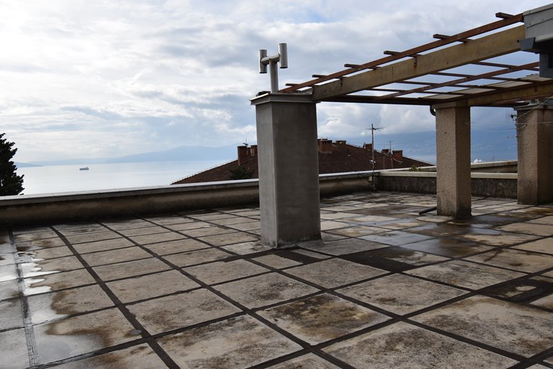 Appartement avec toit-terrasse à Rijeka, Croatie, à vendre - Panorama Scouting.