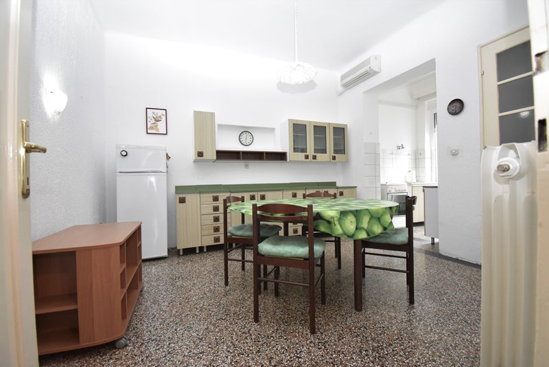 Cuisine et coin repas de l'appartement A1814 à Rijeka, Croatie - Panorama Scouting Immobilier.