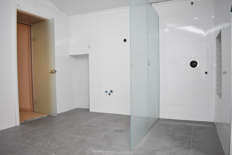 Salle de bains rénovée de façon moderne du bien A2069, Croatie.