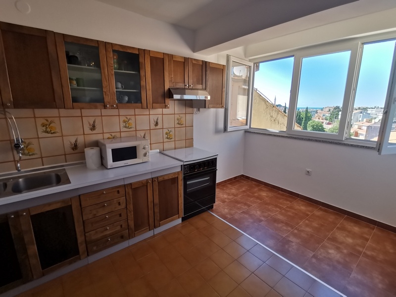 Appartement avec terrasse à vendre à Rovinj, Istrie.