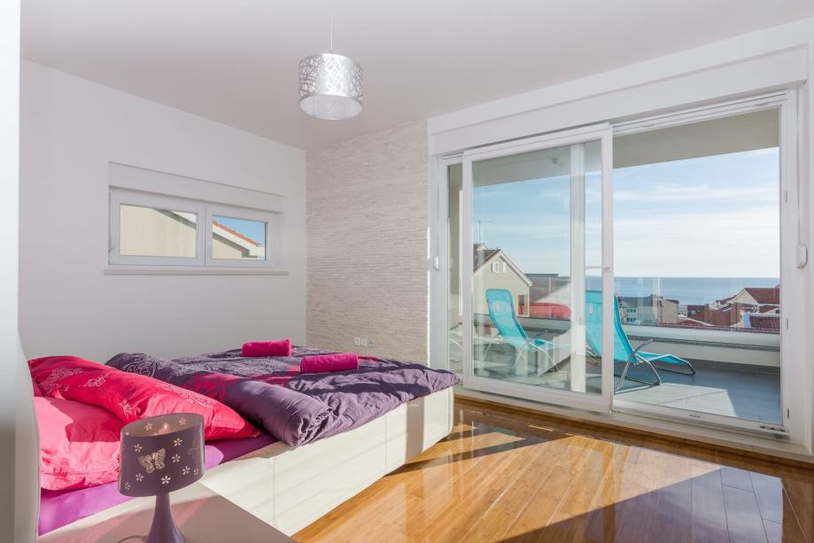 Chambre avec vue mer.