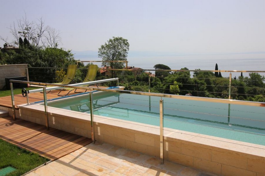 Jardin avec piscine et vue mer à Lovran sur la Riviera d'Opatija