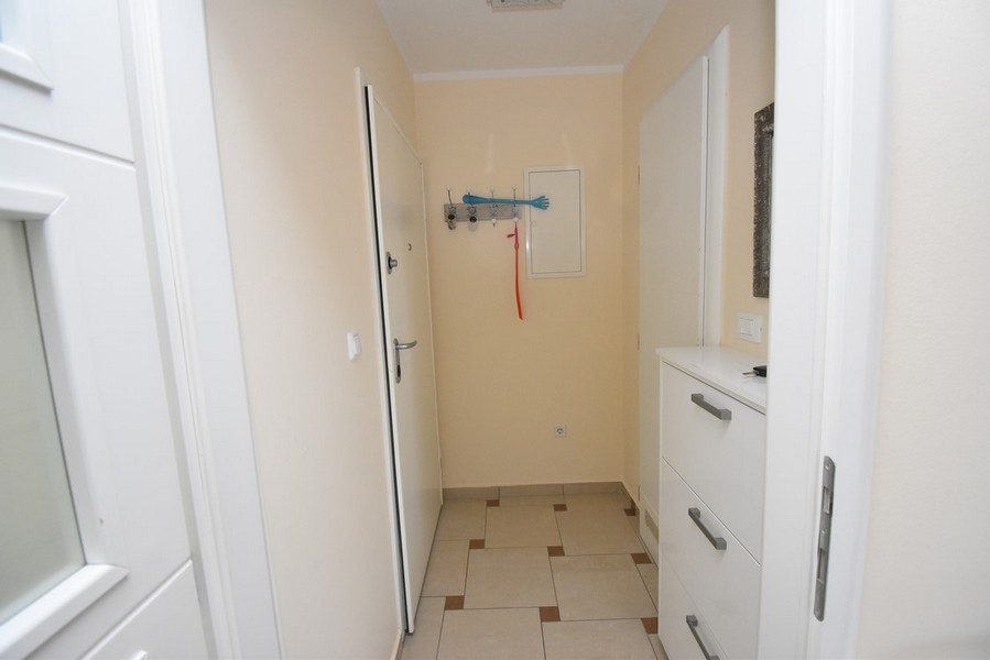 Couloir avec placard intégré