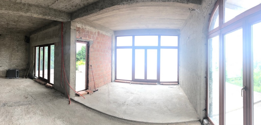 Appartement en rez-de-chaussée au stade du gros œuvre.