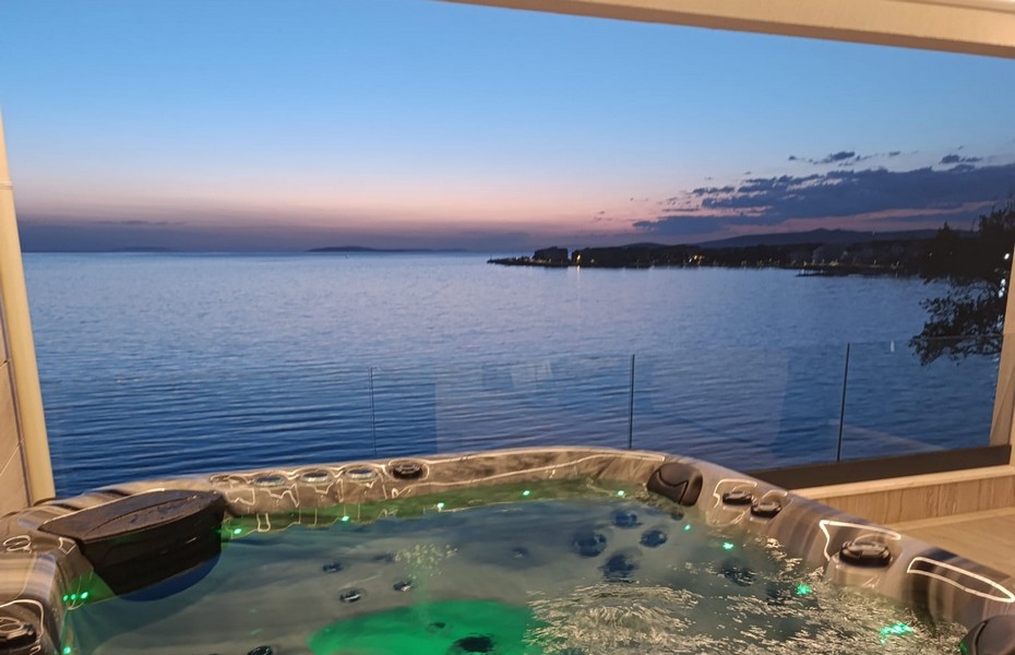 Penthouse moderne en première ligne de mer à vendre en Croatie - Panorama Scouting A2806.