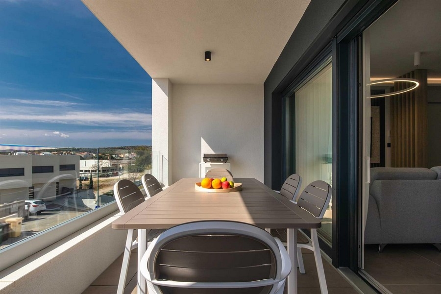 Terrasse à l'étage.