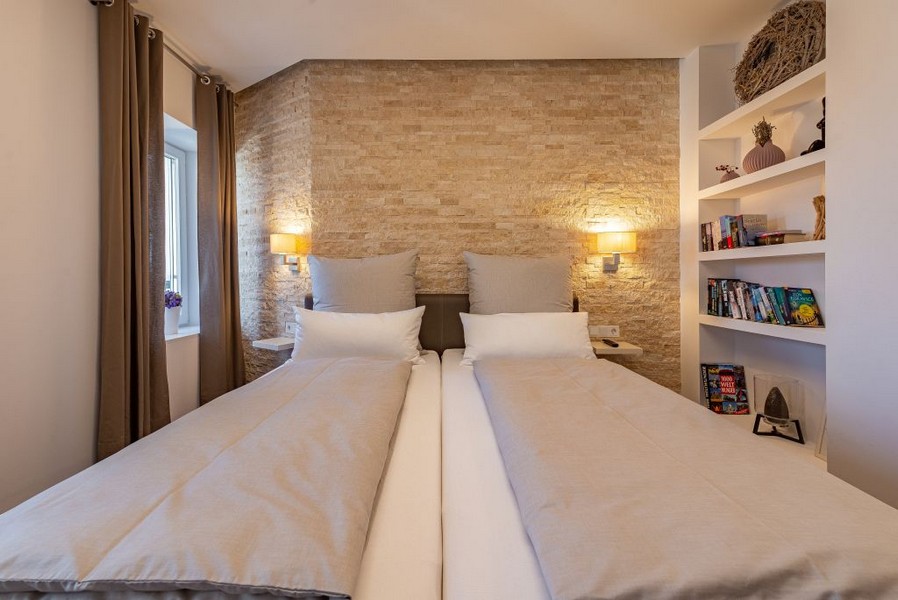 Chambre avec lit double.