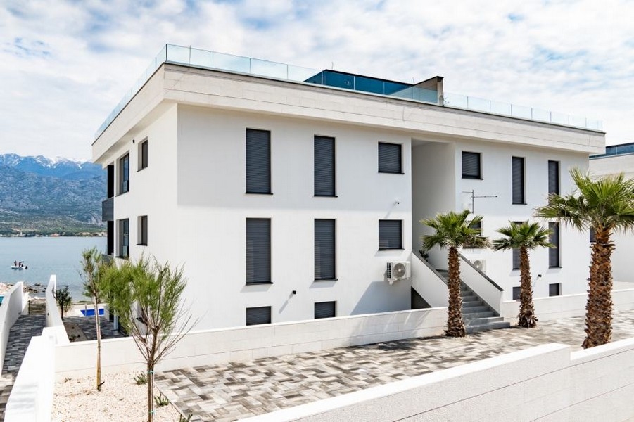 Appartement de luxe pieds dans l'eau à vendre Dalmatie du Nord