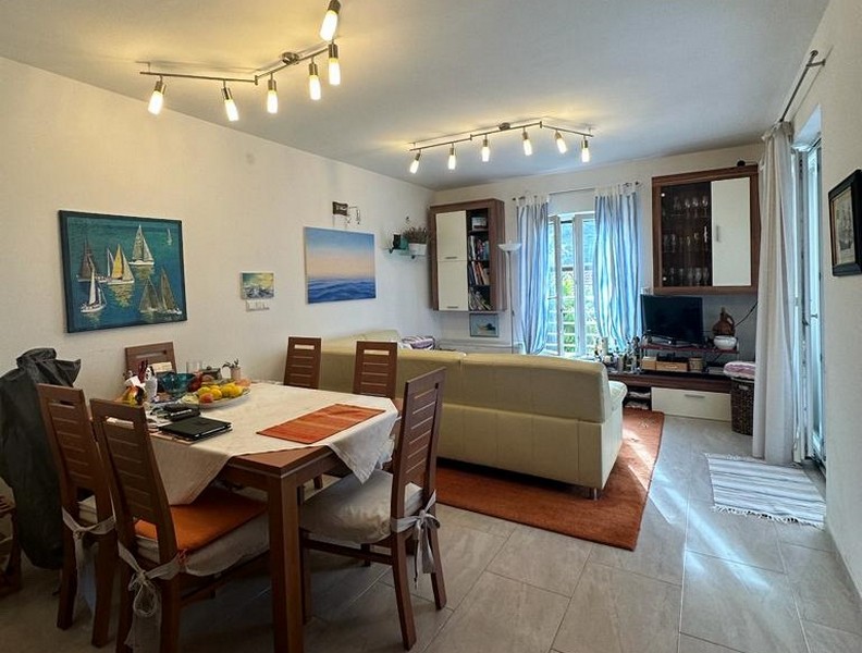 Salon à l'aménagement moderne de l'appartement A2998, Croatie.