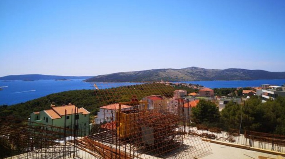 Vue mer depuis le balcon de l'appartement A3011 sous les combles.
