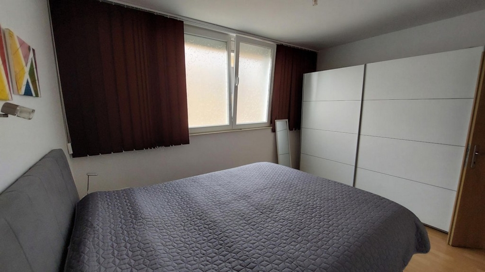 Deux chambres avec fenêtre