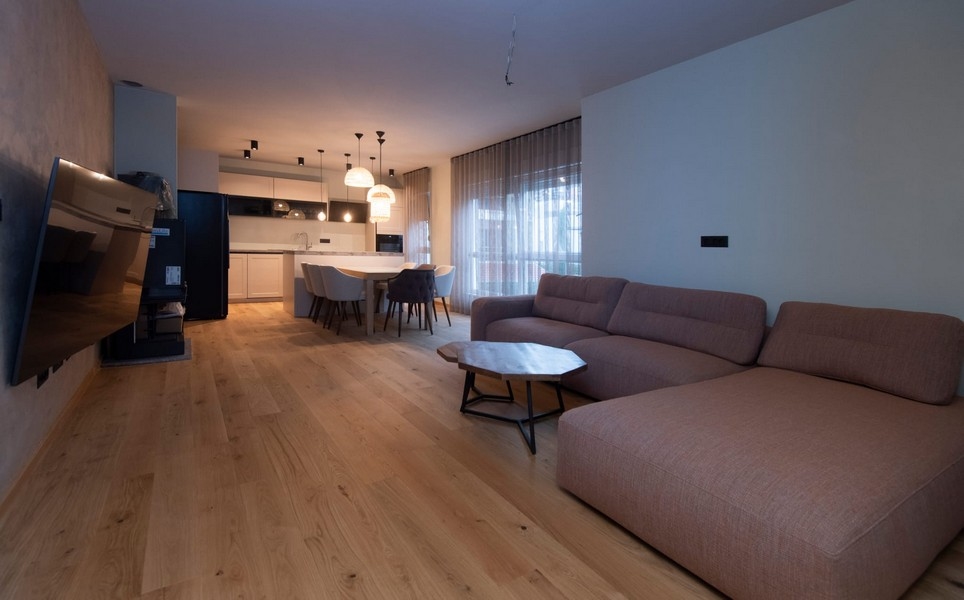 Salon spacieux et lumineux dans un appartement moderne à Split, Croatie