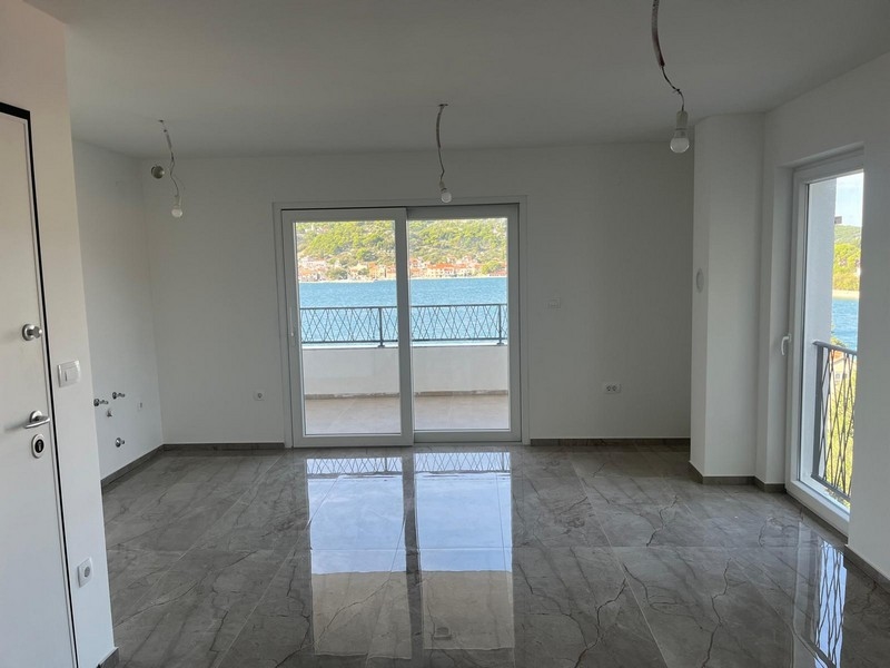 Vue mer depuis le séjour du bien A3192, Tisno, Croatie.