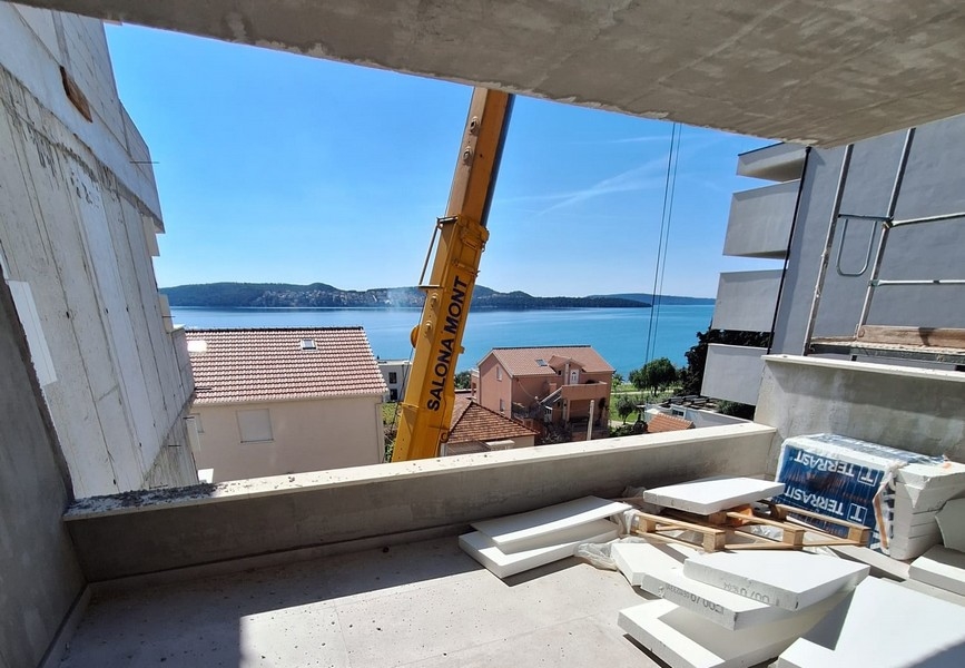 Vue sur la mer depuis une terrasse d'un programme neuf