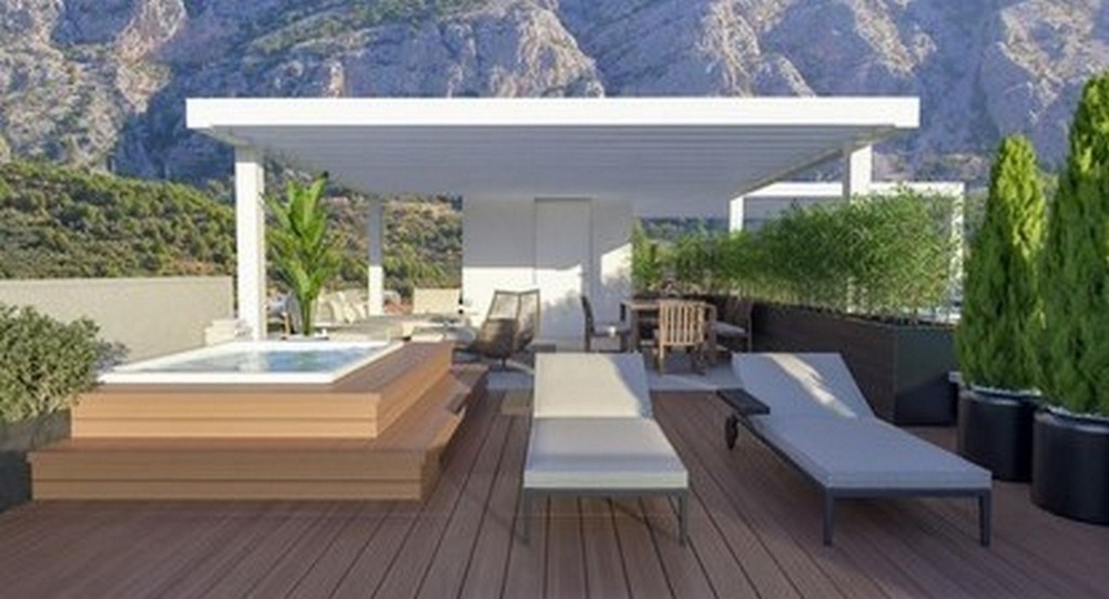 Toit-terrasse avec jacuzzi et transats