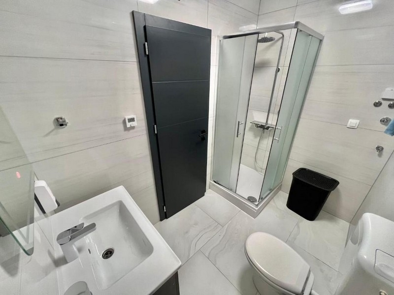 Biens immobiliers Croatie, appartement avec vue mer, salle de bains moderne