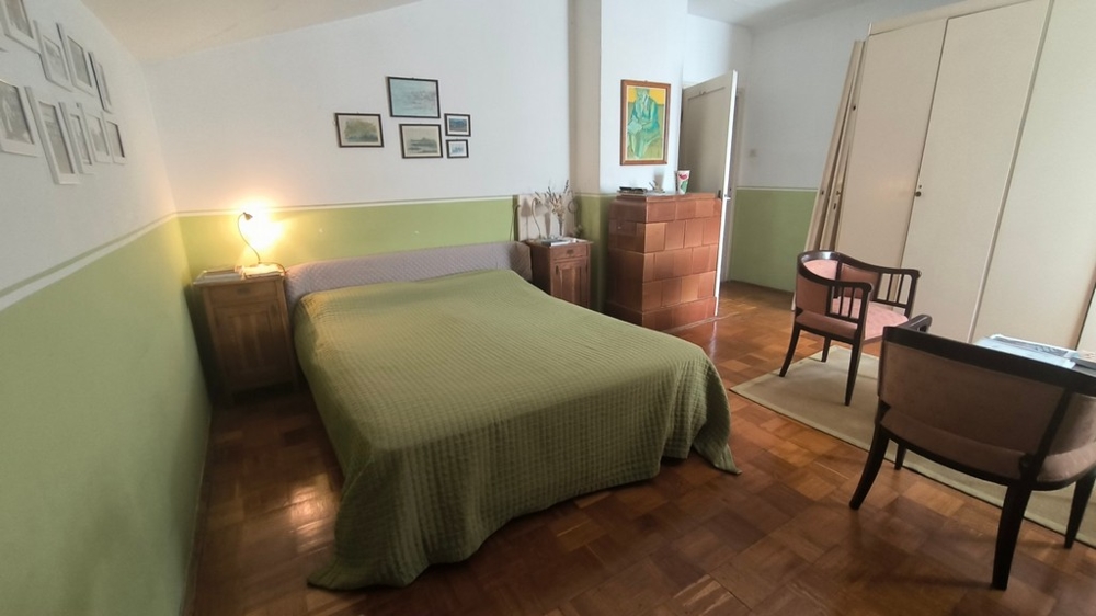 La chambre.
