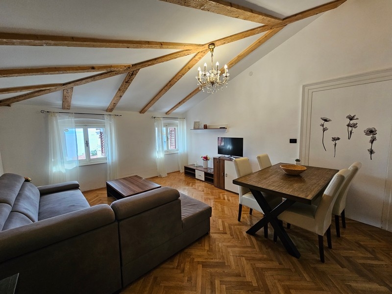 Séjour de l'appartement A3374, proposé à la vente en Croatie.
