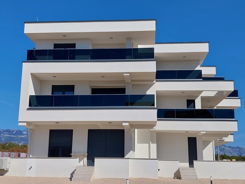 L'appartement à vendre se trouve dans ce programme neuf moderne.