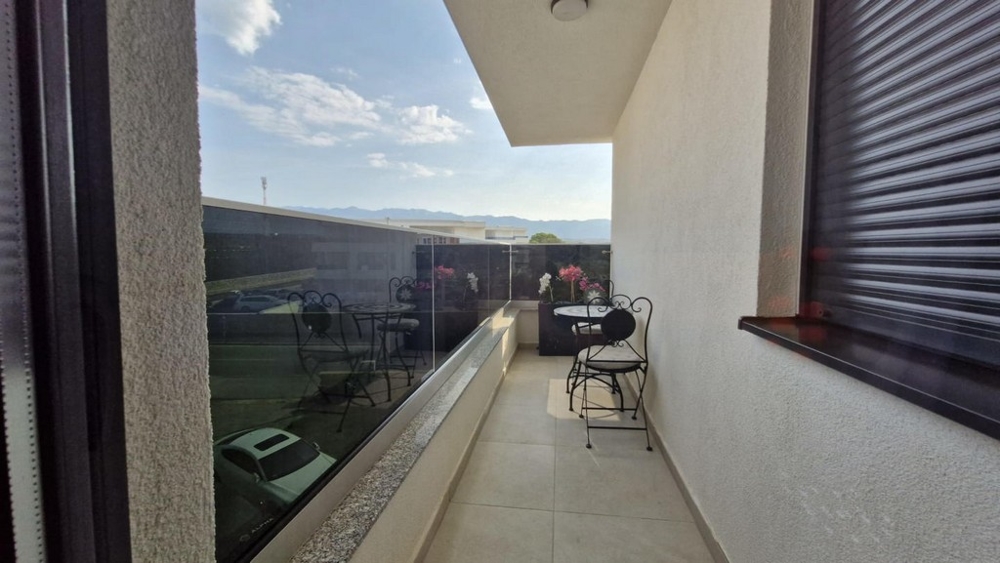 Terrasse (couverte) de l'appartement A3412 à Novalja.