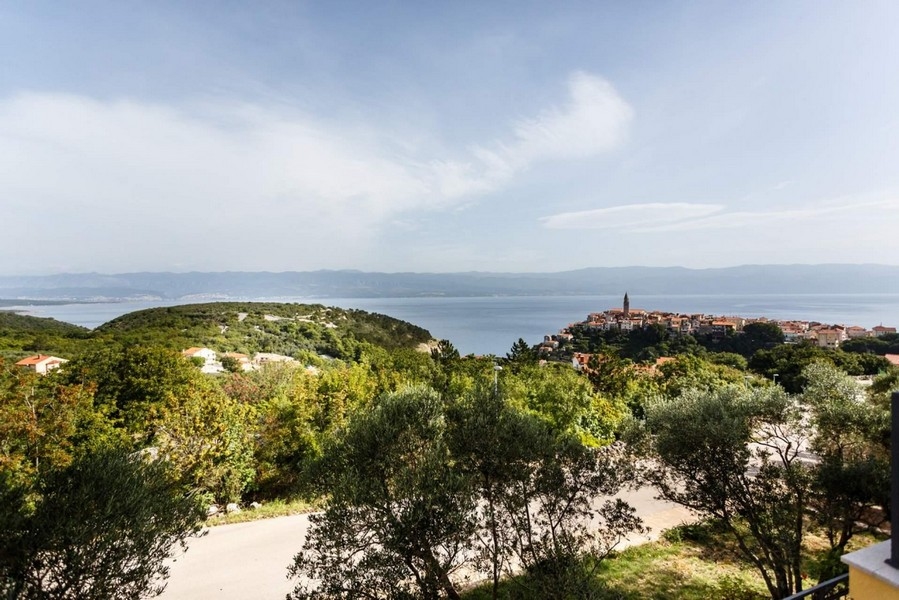 Biens immobiliers sur l'île de Krk : appartement A3415 à Vrbnik, Croatie.