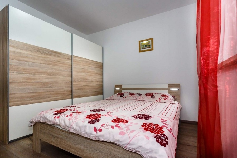 La deuxième chambre.