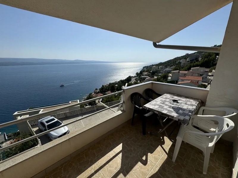 Bien A3470 avec magnifique vue mer en Croatie.