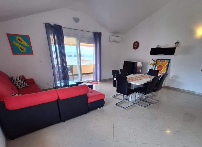 Séjour meublé du bien A3507, en vente en Croatie.