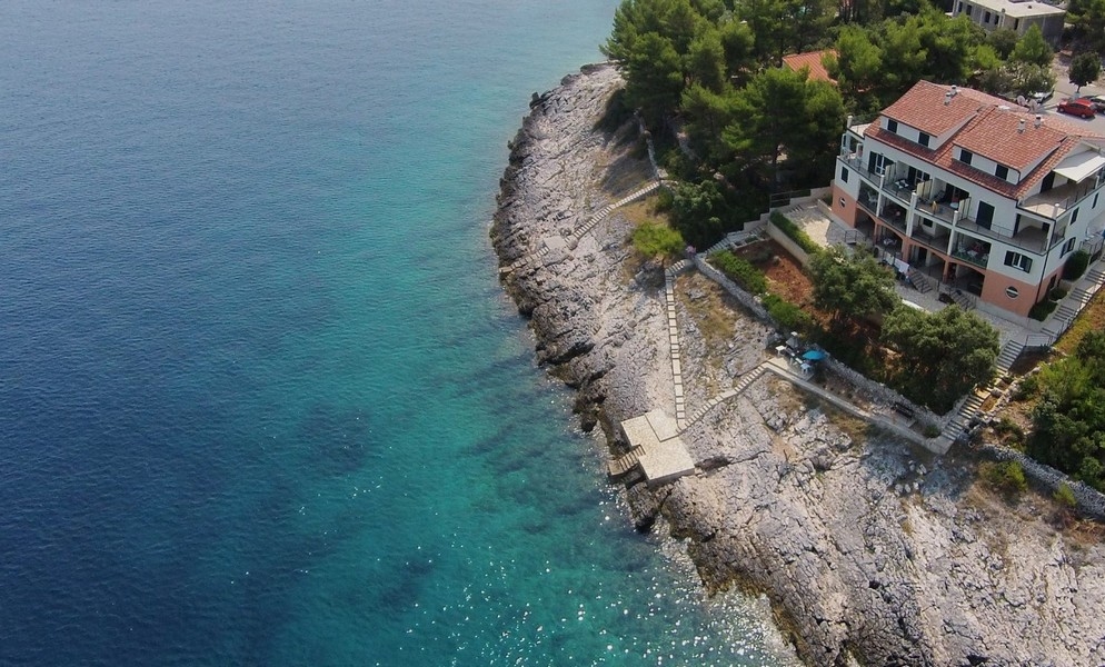 Appartement en première ligne de mer à vendre en Croatie.