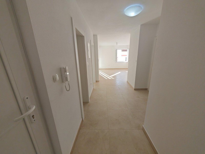 Couloir et entrée.