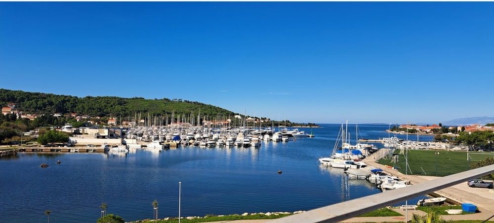 Appartement en bord de mer sur l'île d'Ugljan - magnifique vue mer.