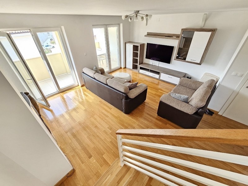 Appartement en duplex à vendre sur l'île de Krk en Croatie - Panorama Scouting.