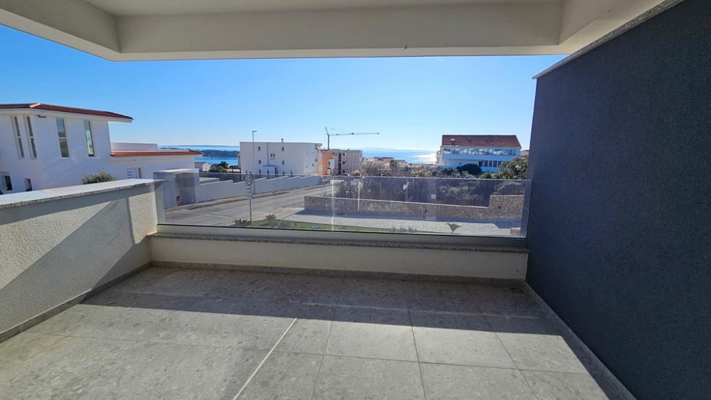 Appartement au rez-de-chaussée à vendre à Novalja, Croatie - Panorama Scouting.
