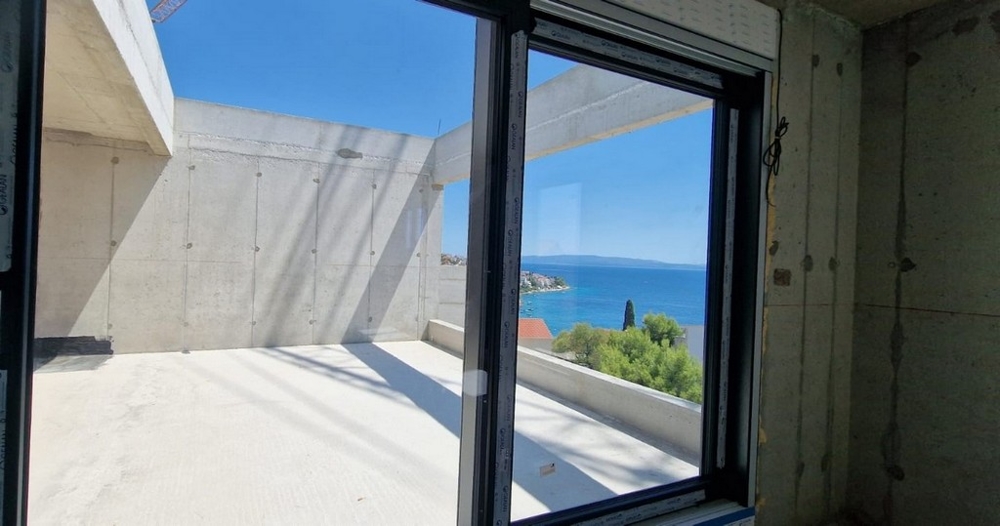 Vue mer panoramique du bien A3606 sur Ciovo en Croatie.