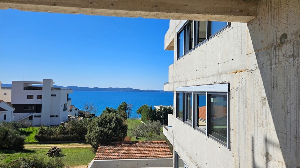Vue mer depuis la terrasse de l'appartement A3618, à vendre près de Zadar en Croatie.