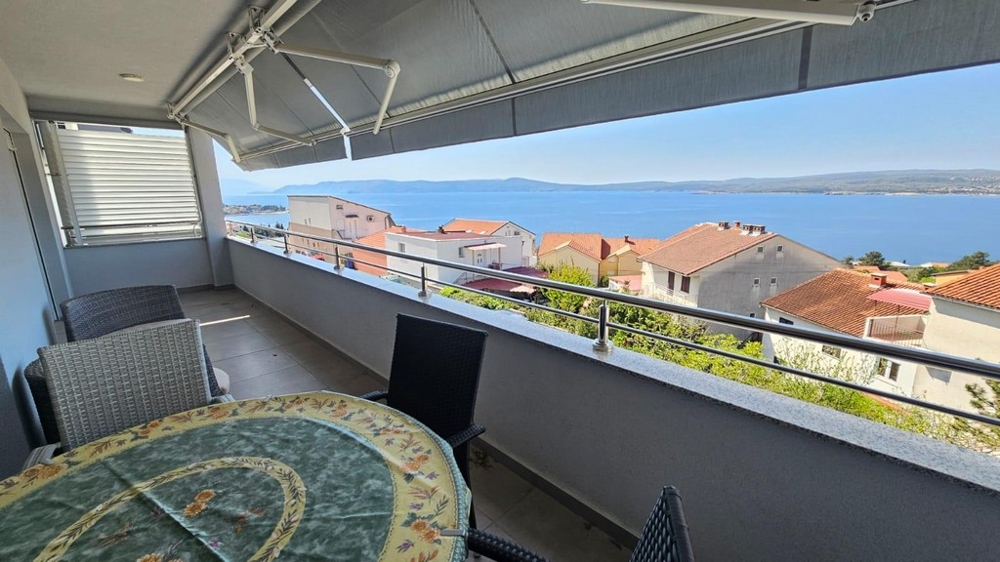 Appartement avec vue mer à vendre en Croatie.