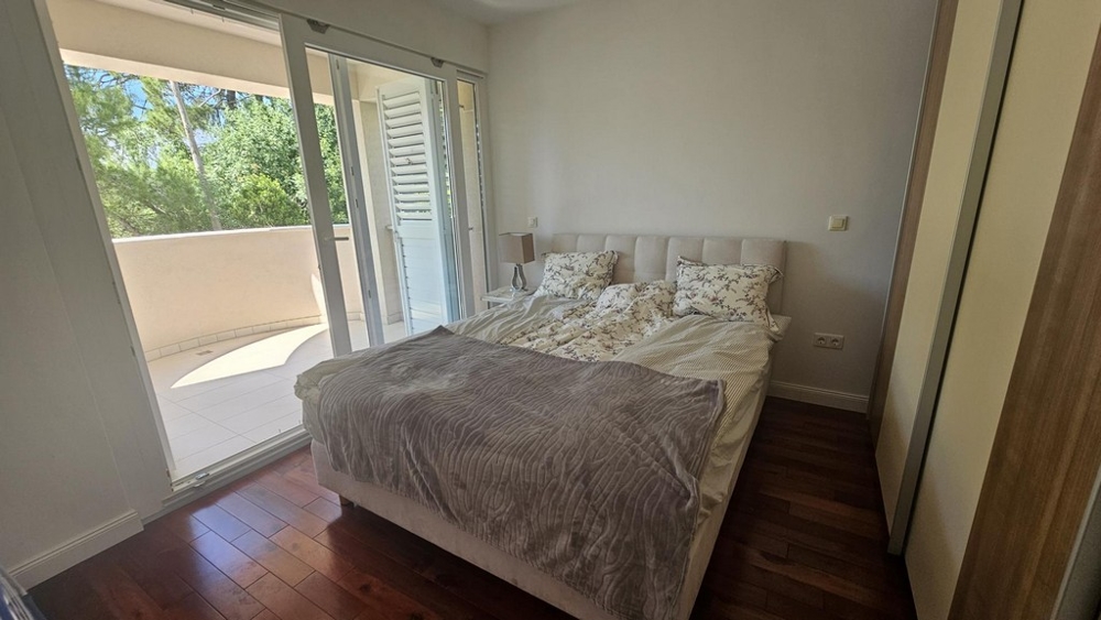 Chambre avec accès au balcon