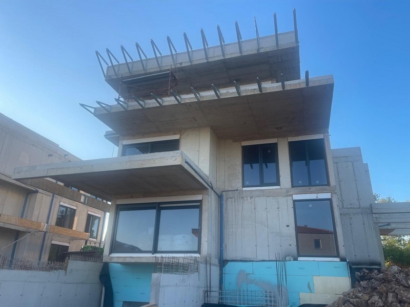 Penthouse dans un immeuble neuf sur l'île de Krk en Croatie à vendre - Panorama Scouting.