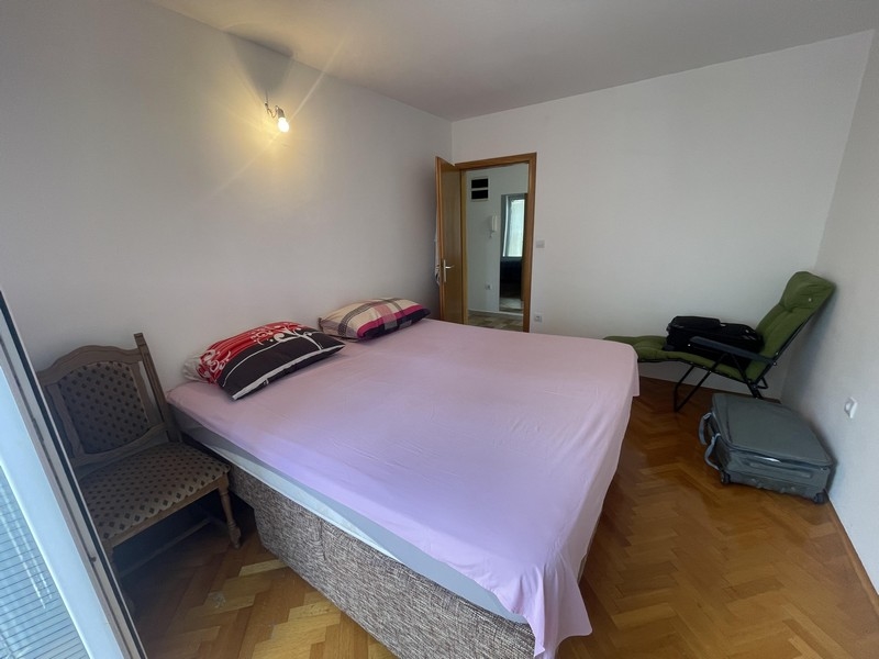 Deuxième chambre avec grand lit