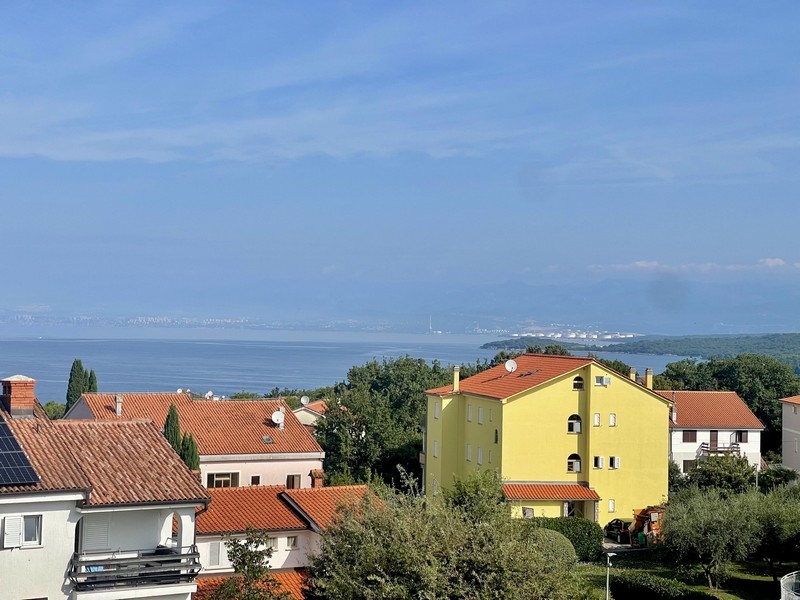 Vue sur la mer depuis l'appartement A3737 sur l'île de Krk.