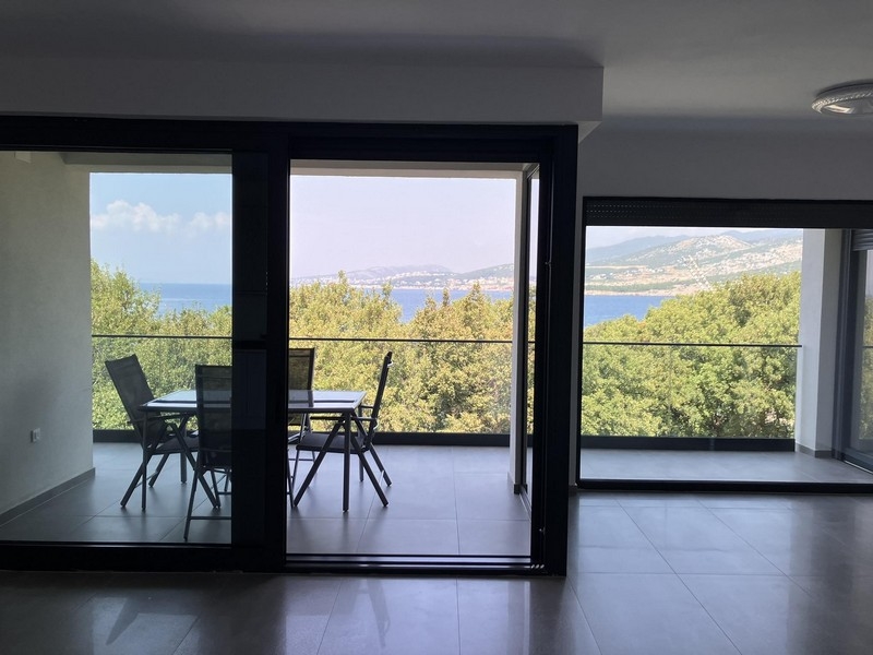 Bien A3745 en première ligne de mer à vendre.