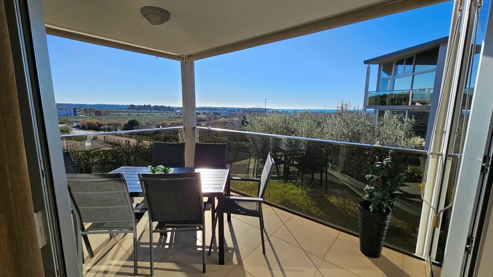 Appartement avec piscine à vendre près de Porec, Istrie.