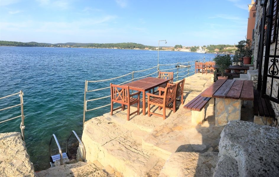 Biens immobiliers en bord de mer à Rovinj Istrie.