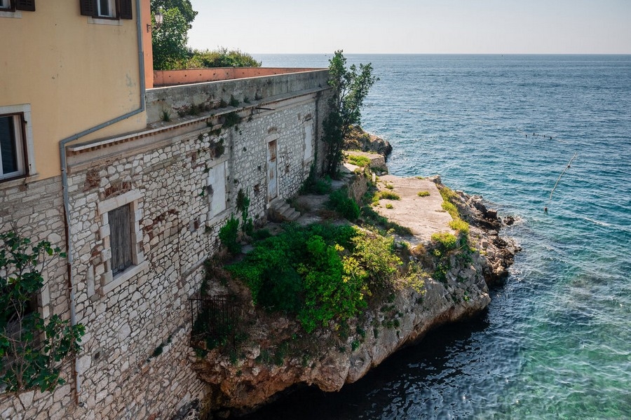 Appartement en première ligne de mer à vendre en Croatie.