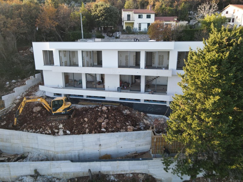 Travaux sur l'immeuble d'habitation moderne