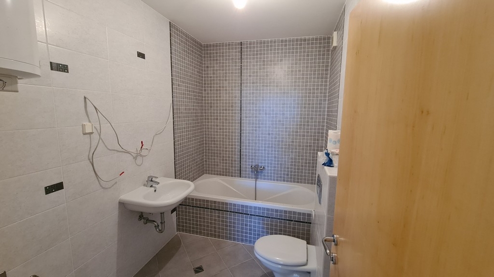 La salle de bains de l'appartement A3868 à Novigrad, Istrie.