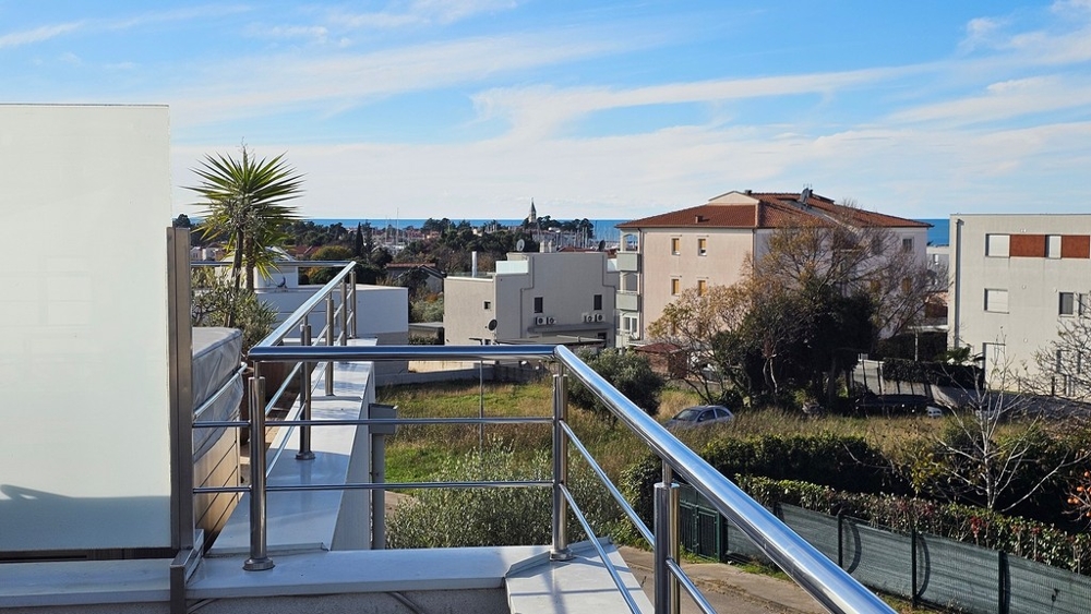 Appartement avec vue mer en Istrie à vendre à Novigrad - A3870.