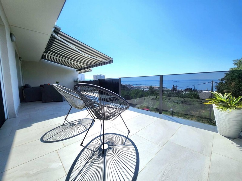 Appartement avec terrasse et vue mer à Rijeka, golfe du Kvarner