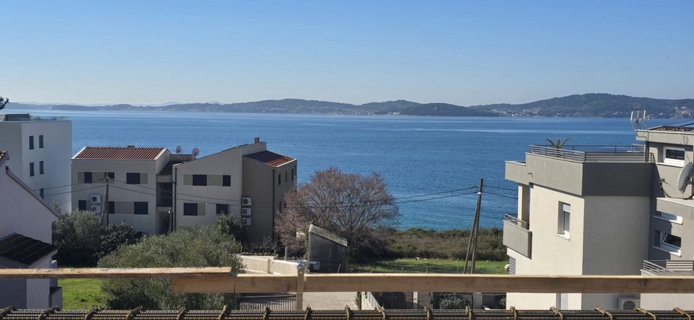 Vue mer depuis un appartement neuf en Croatie