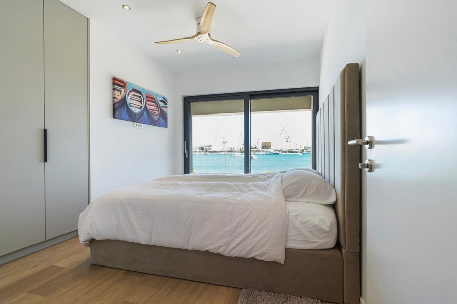 Chambre avec vue mer et accès au balcon